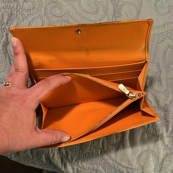 Louis Vuitton Ultra Rare Orange Epi Leather Long Foldover Snap Wallet - Picture 8 of 12